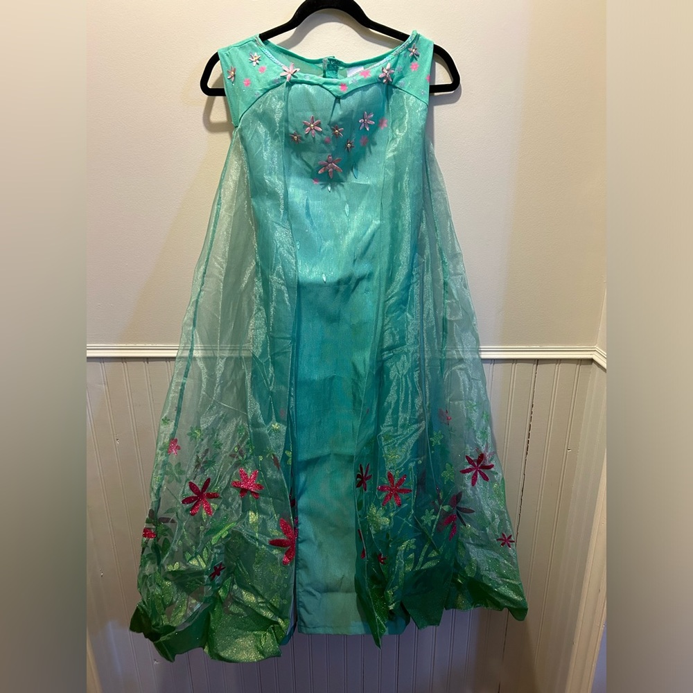 Disney’s Elsa Frozen Costume Size Children’s 12-14 Brand New Never Worn.